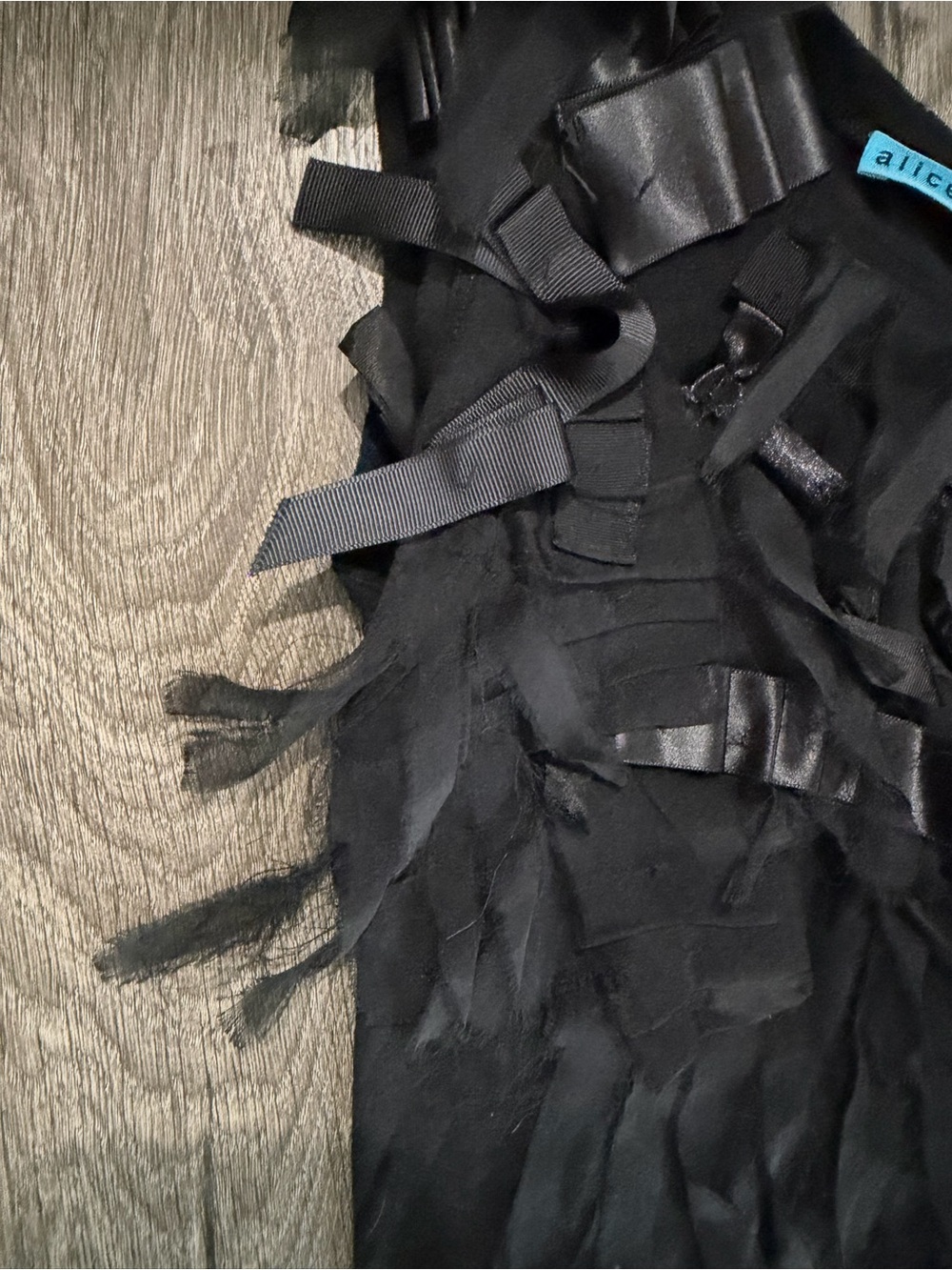 Alice + Olivia Black One Shoulder Ribbon Appliqué Statement Top - Picture 5 of 5